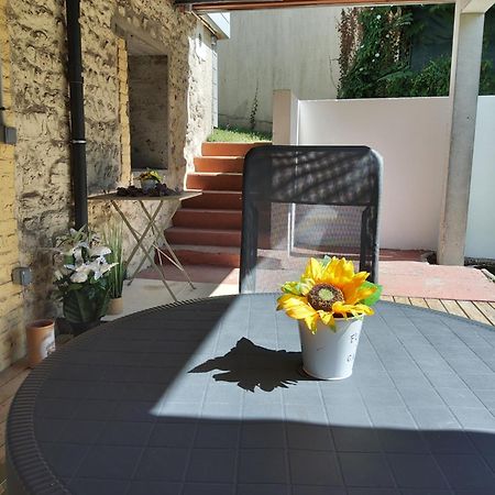 Meuble Avec Cour Apartment Sotteville-les-Rouen Luaran gambar