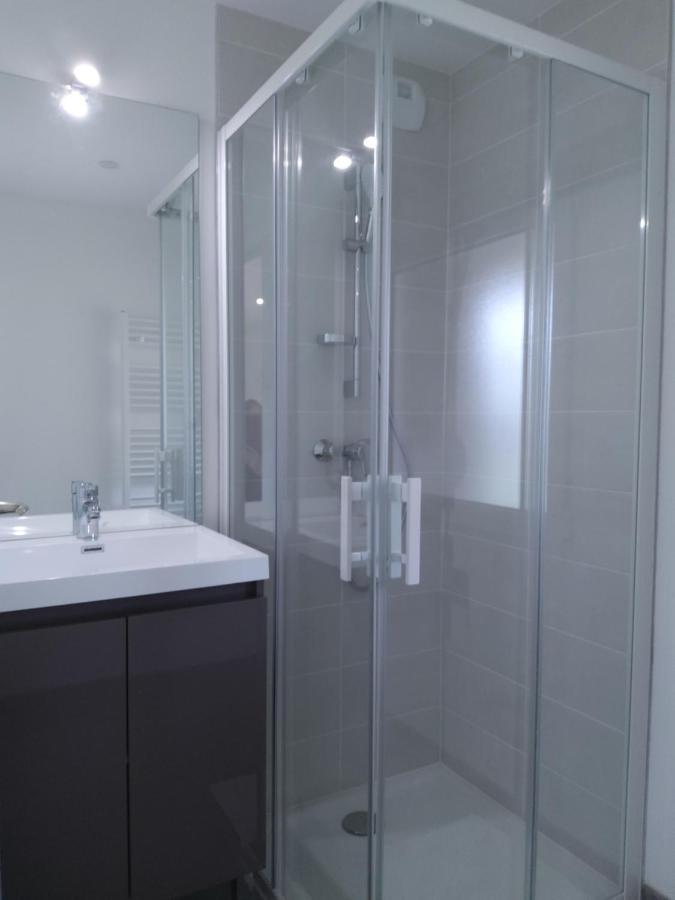 Meuble Avec Cour Apartment Sotteville-les-Rouen Luaran gambar